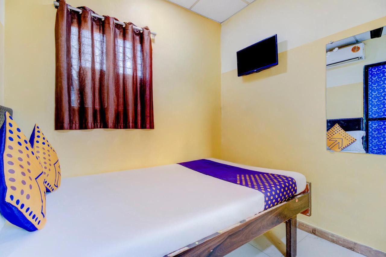 Oyo 70661 Hotel Al Makkah Managed By Hotel Paris Мумбаи Экстерьер фото
